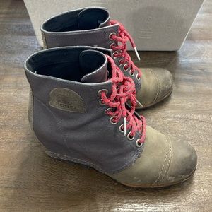 SOREL JOAN OF ARCTIC™ WEDGE II PDX BOOTIE size 8.5